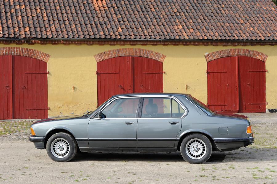 BMW 728i Saloon 1982 года  (фото 3 из 6)
